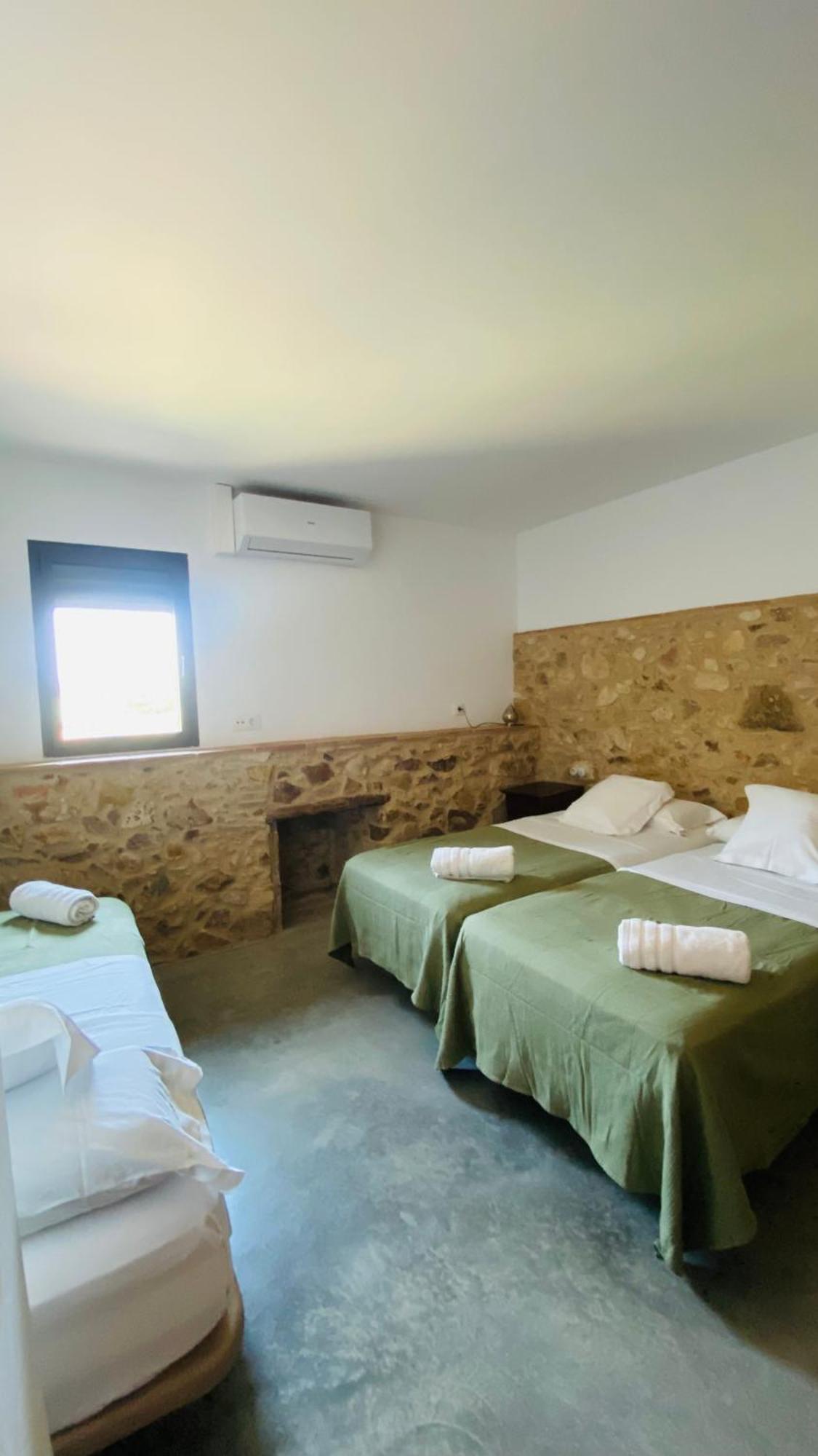 Serra 1786 Farm stay Llagostera