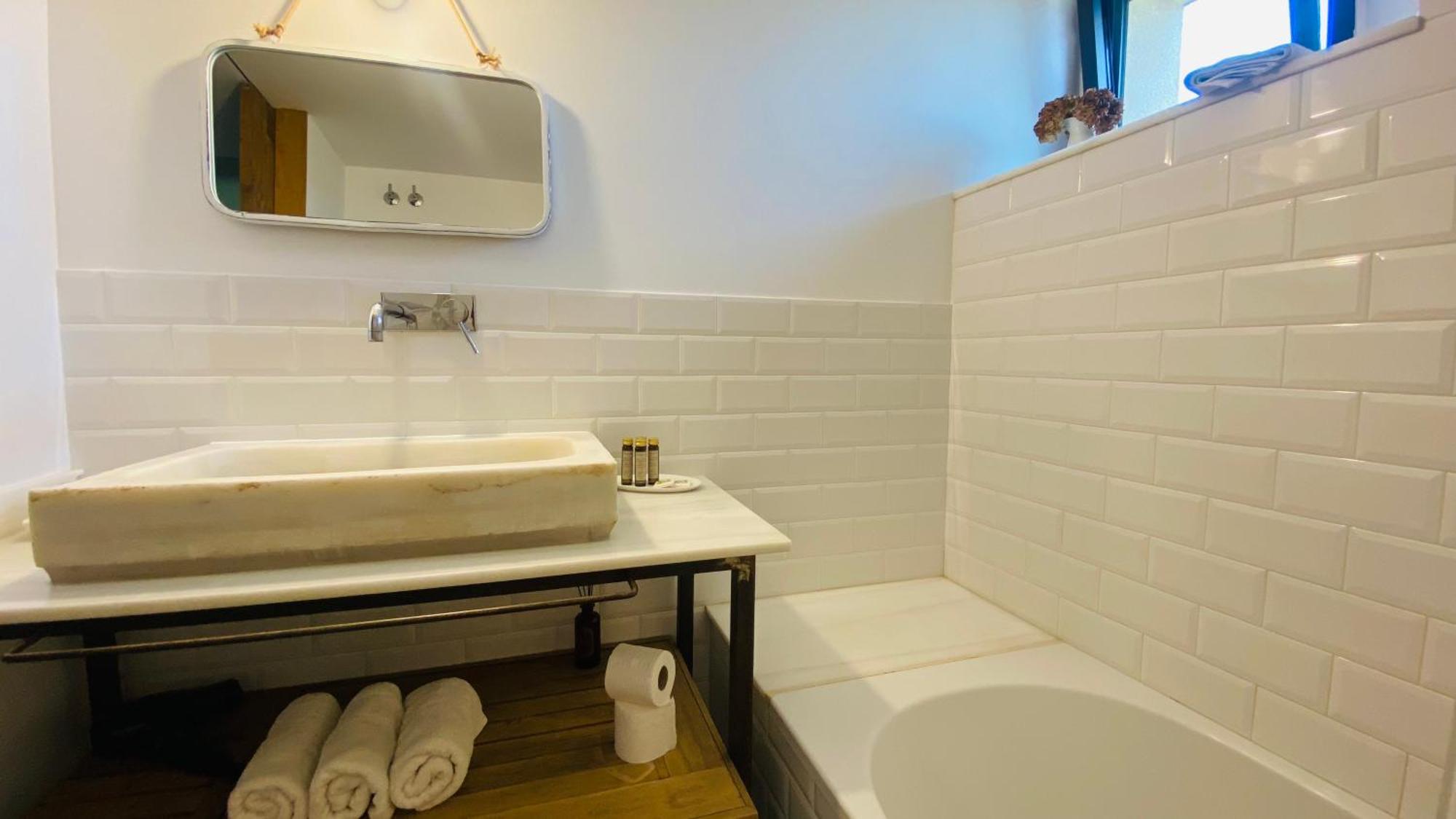 Serra 1786 Farm stay Llagostera
